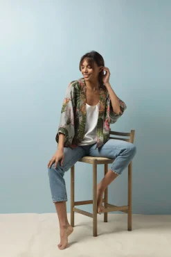 One Hundred Stars Eccentric Blooms Putty Kimono|Women Short Kimonos