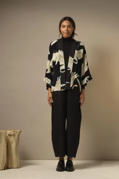 One Hundred Stars Stork Black Crepe Kimono|Women Short Kimonos