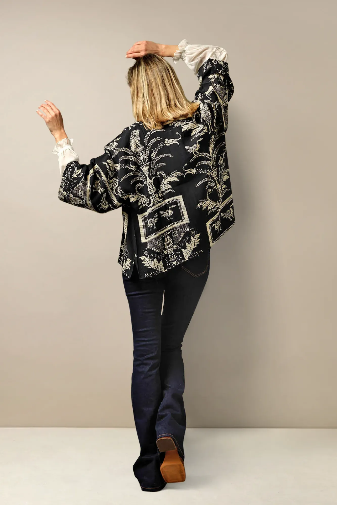 One Hundred Stars Vintage Damask Black Crepe Kimono|Women Short Kimonos